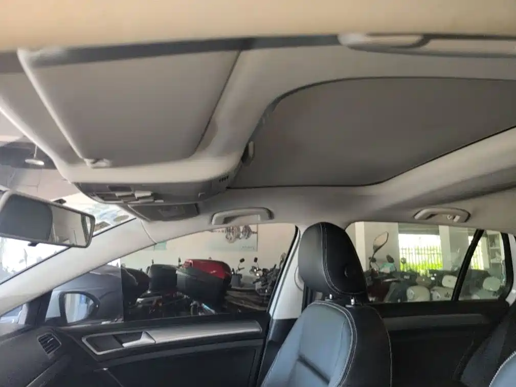 Volkswagen Golf 2020 200TSI DSG Comfort Progressive Edition фото 11