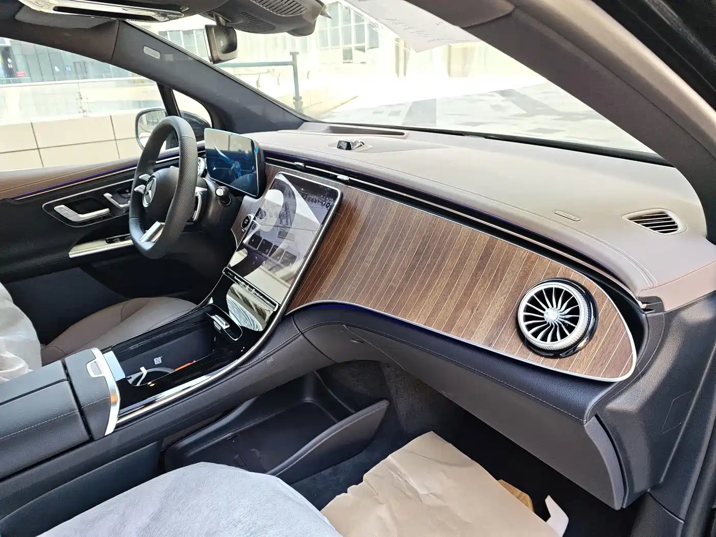 Mercedes-Benz EQE SUV 2025 2024 500 4MATIC Luxury Edition