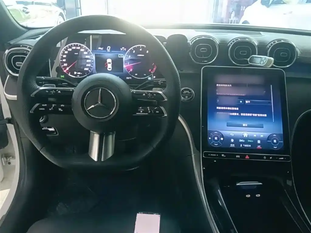 Фото 10 - Mercedes-Benz C-Class