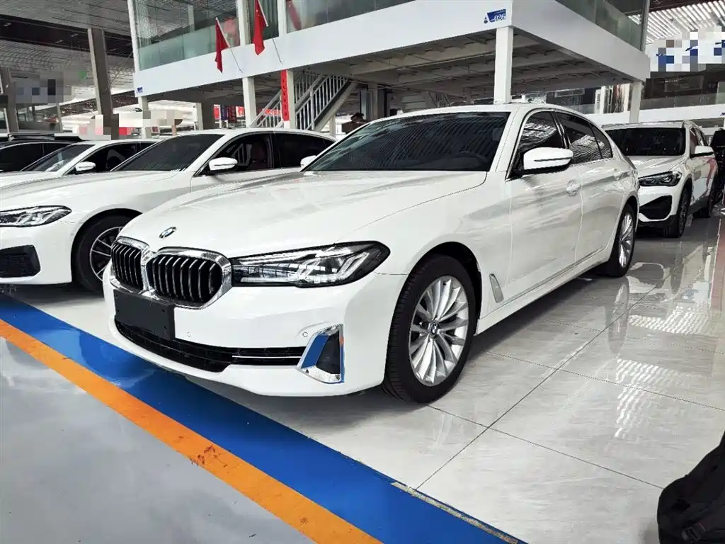 BMW 5 Series 2022 Facelift 525Li Luxury Package