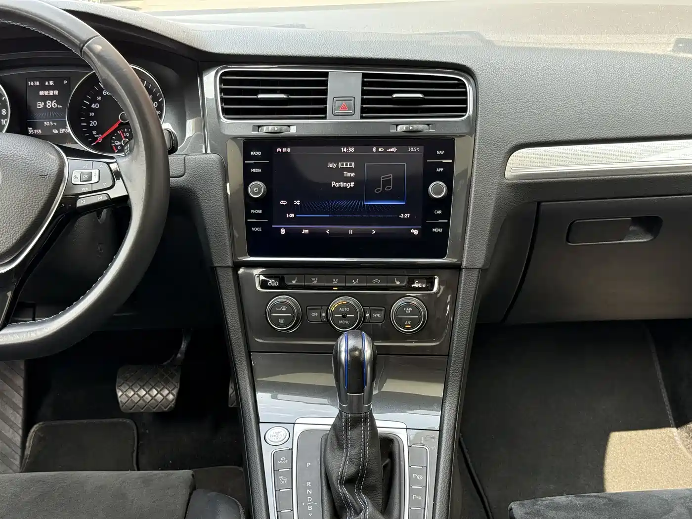 Volkswagen Golf Electric 2020 Chi Pro фото 12