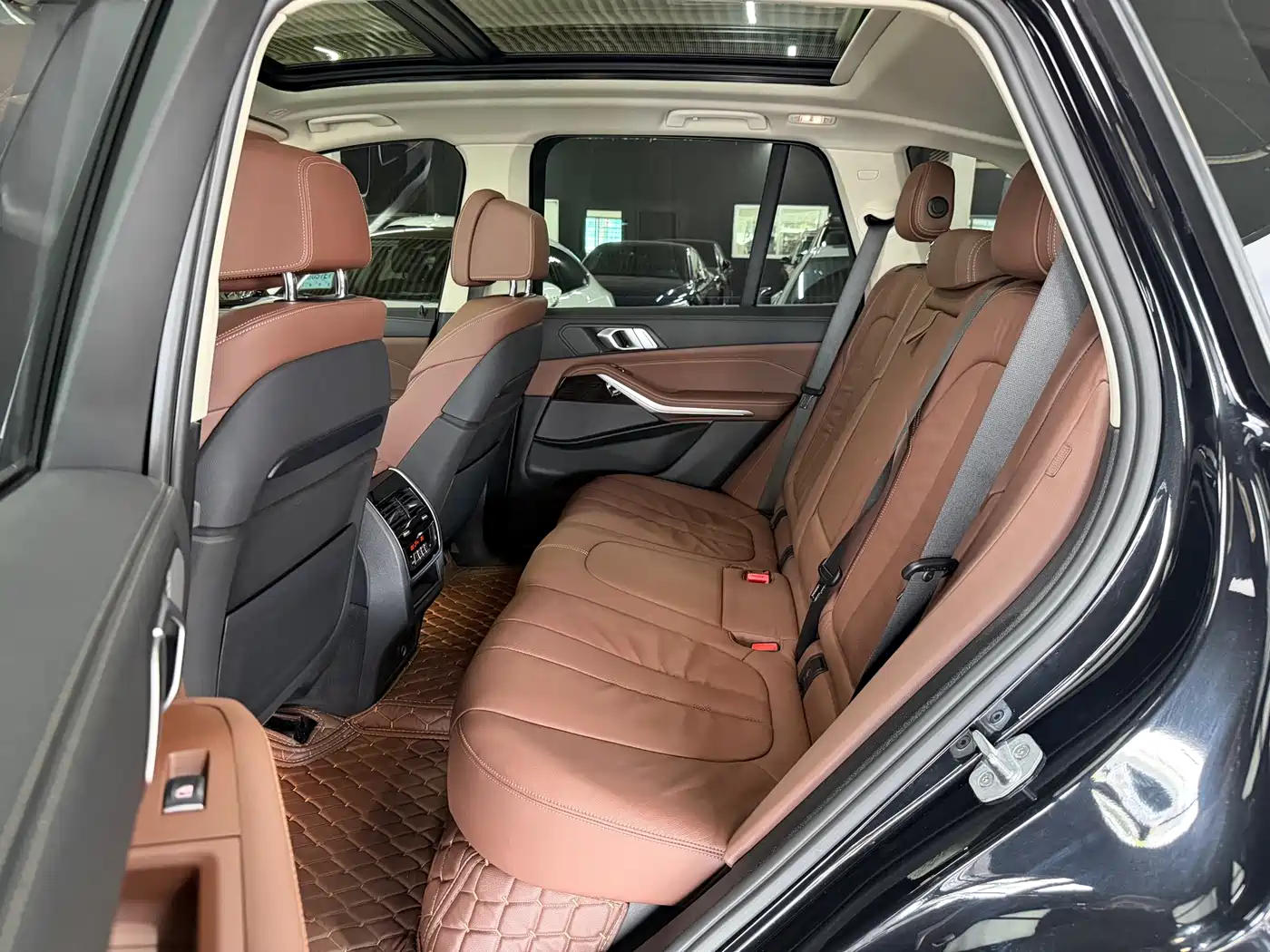 BMW X5 (Import) 2020 xDrive40i Premium M Sport Package фото 12