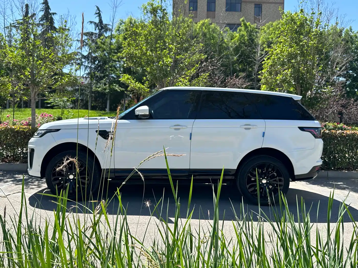 Land Rover Range Rover Sport 2014 3.0 SC V6 Trendsetting Genesis Edition фото 7