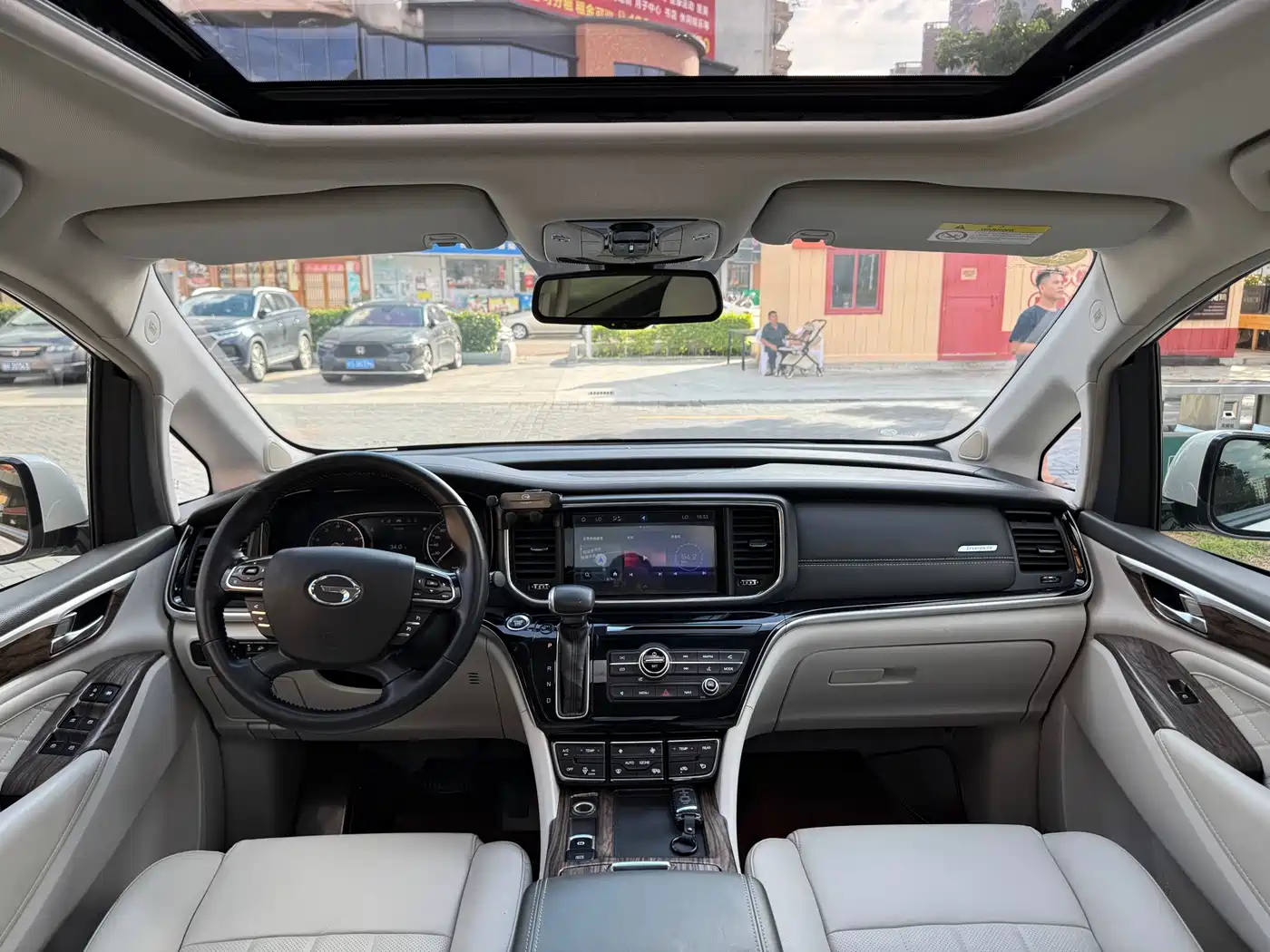 GAC Trumpchi Trumpchi M8 2018 320T Premium Edition фото 16