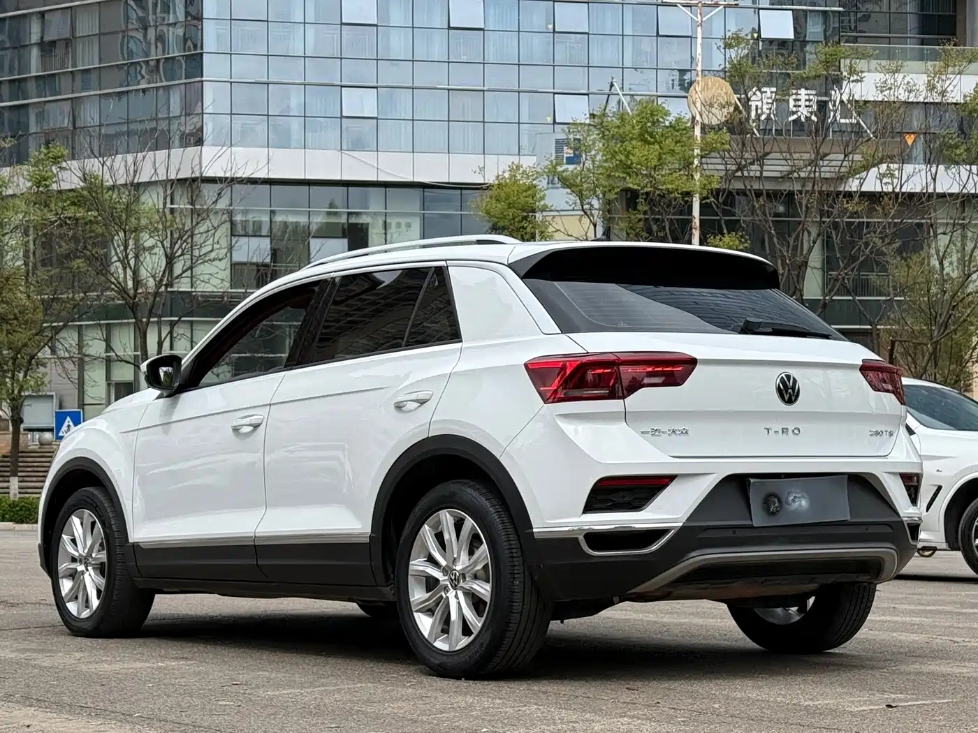 VOLKSWAGEN T ROC EXPLORING SONGS