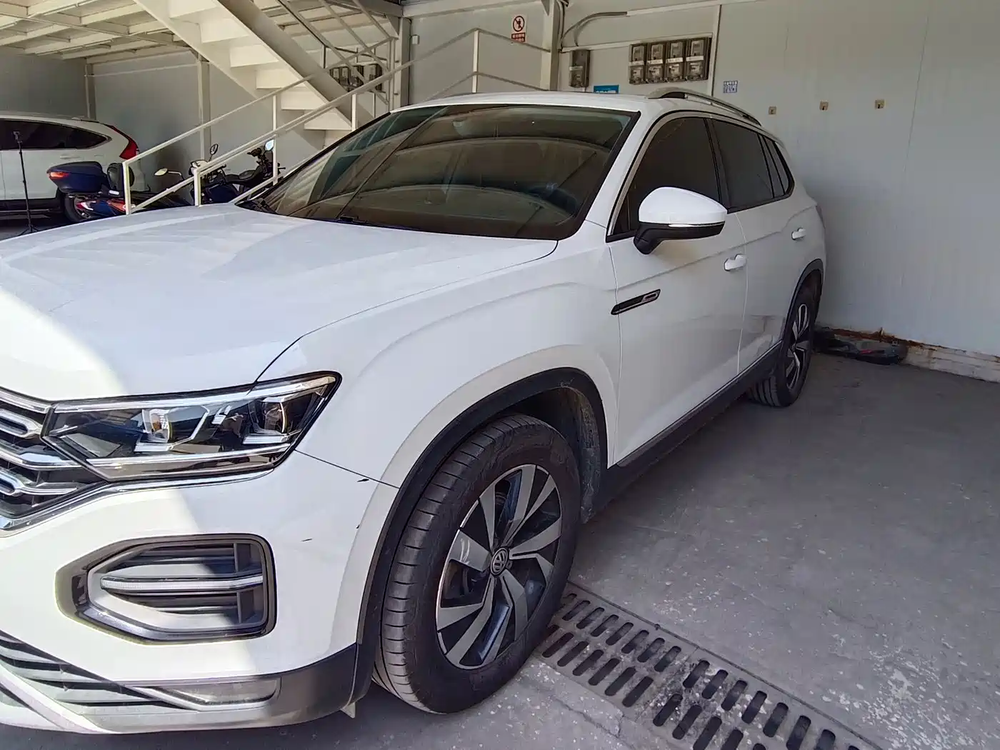 Volkswagen Tayron 2019 330TSI 4WD Luxury China VI фото 3