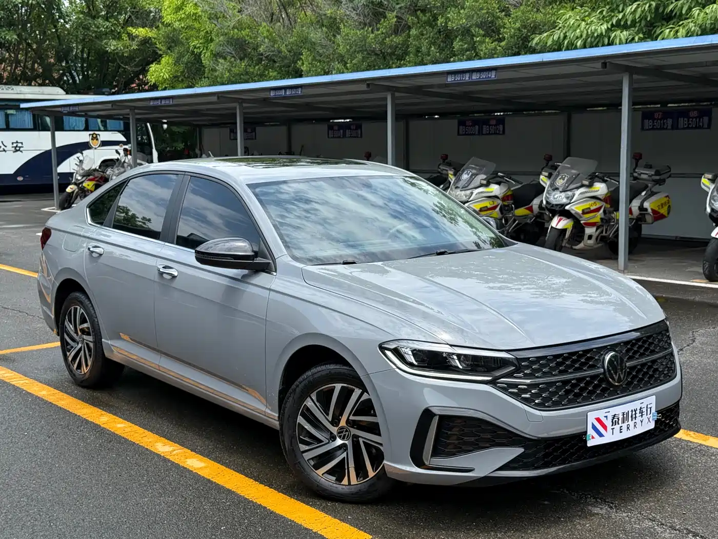 Volkswagen Lavida 2023 280TSI DSG Starlight Comfort Edition фото 3