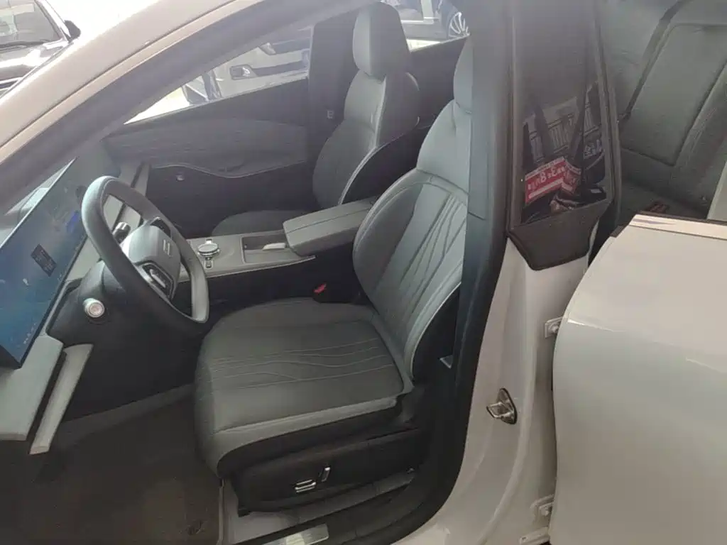 Geely Galaxy Galaxy E8 2025 2024 Model 550km RWD Soaring Dragon Edition