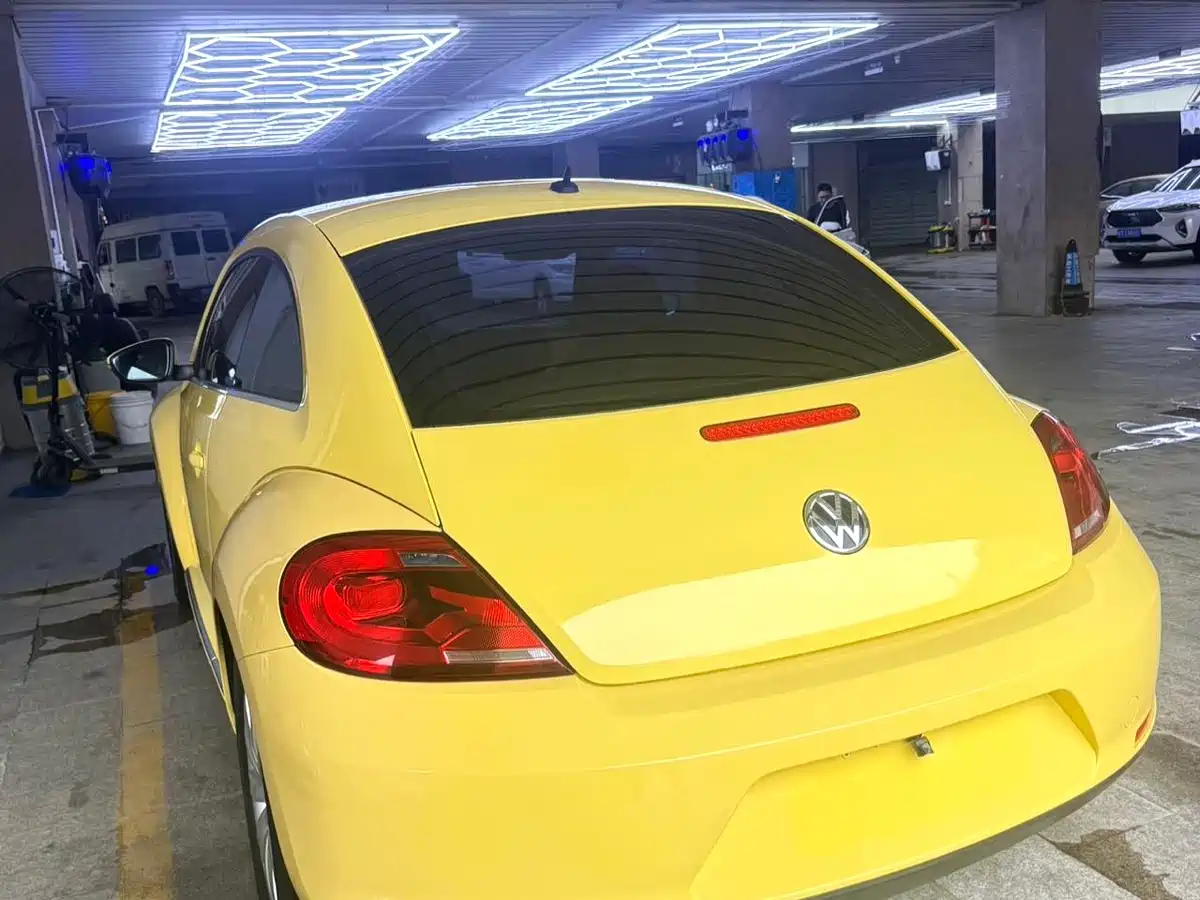 Volkswagen Beetle 2014 1.2TSI Fashion Edition фото 4