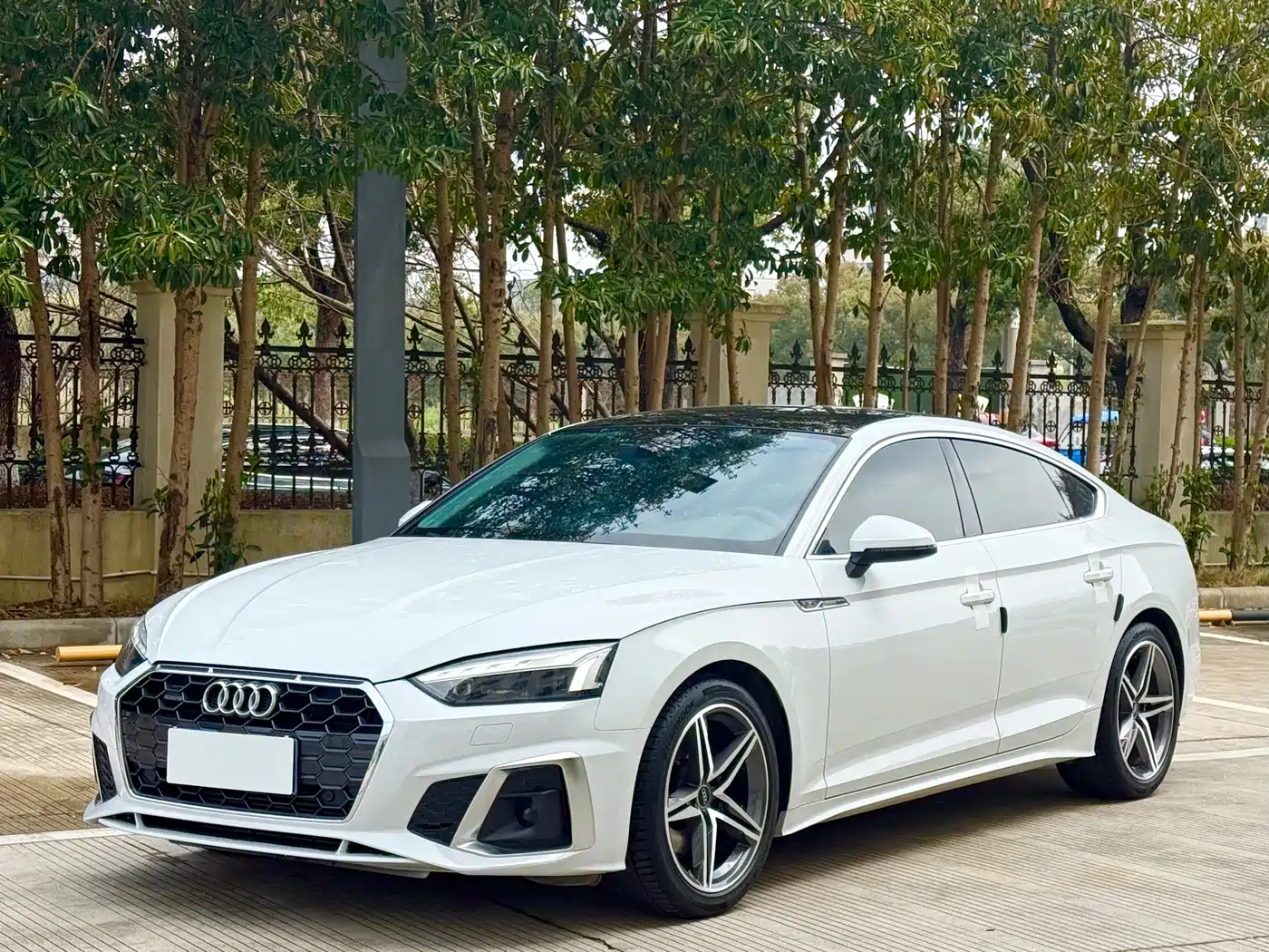 Audi A5 (Import) 2023 Sportback 40 TFSI Fashion Dynamic фото 2