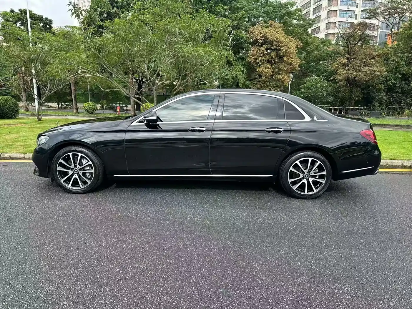 Mercedes-Benz E-Class 2019 Facelift E 300 L Fashion фото 3