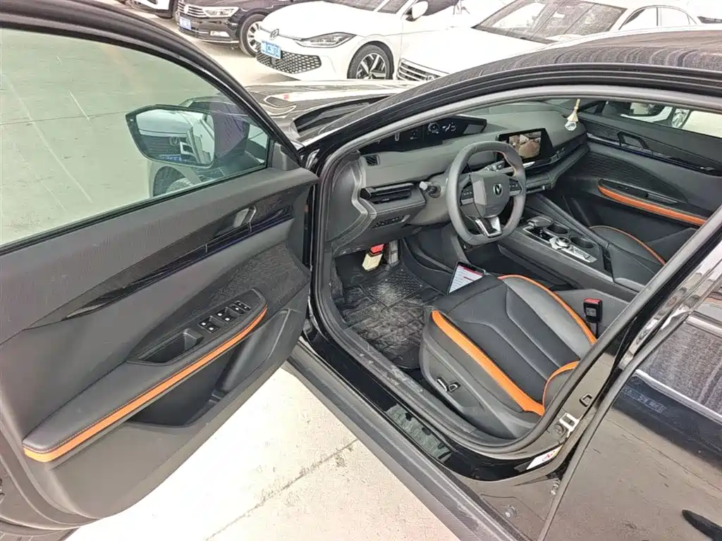 CHANGAN UNI-V