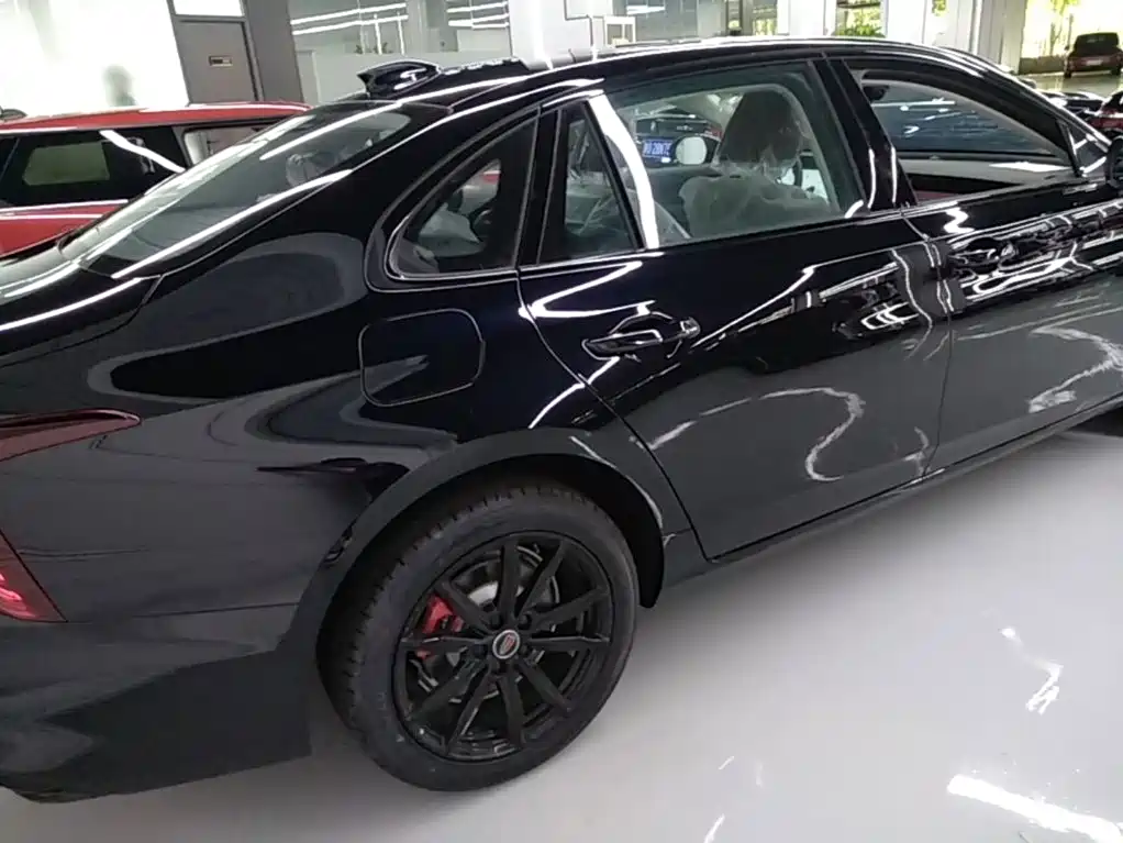 Hongqi H5 2026 2025 2.0T Automatic Mystic Shadow 2 Million Edition