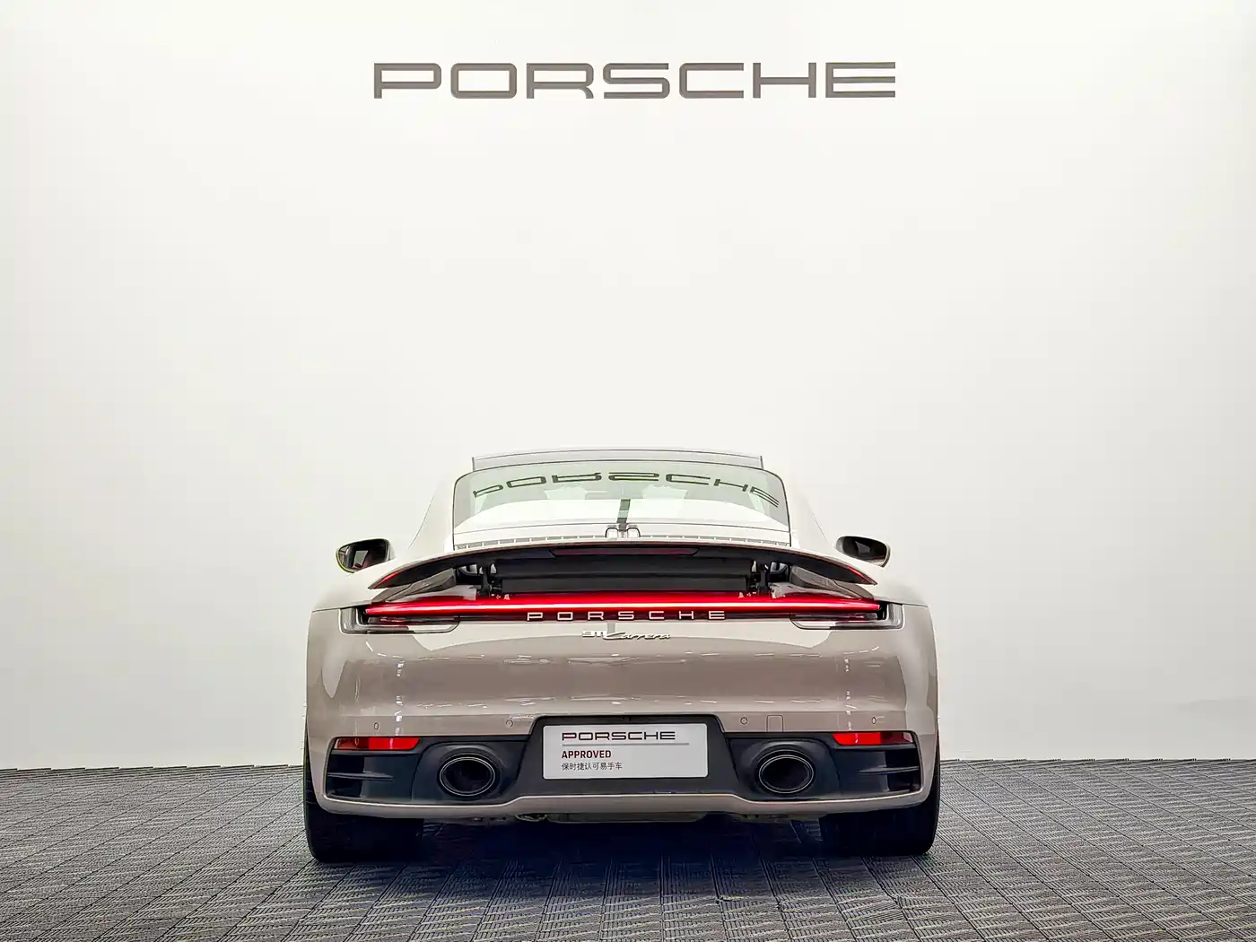 PORSCHE 911