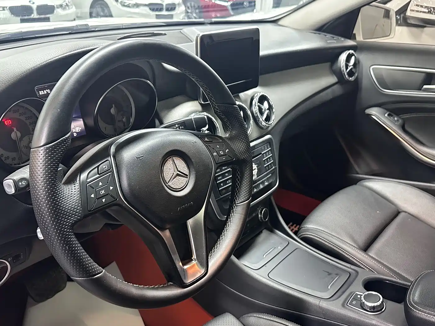 Mercedes-Benz GLA 2016 GLA 200 Dynamic фото 5