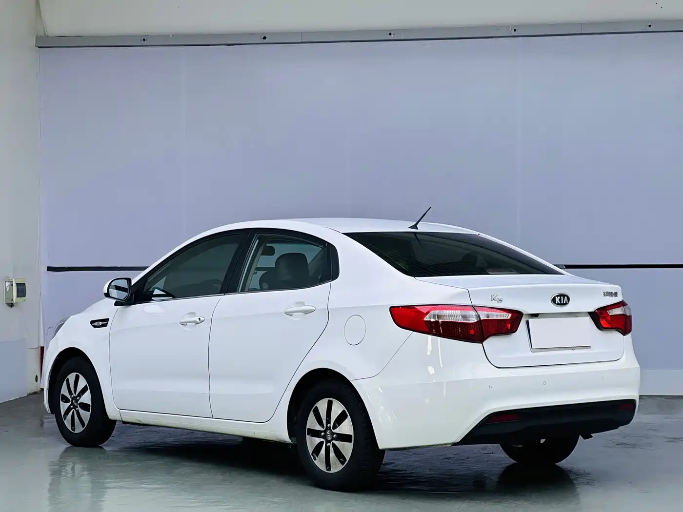 Kia K2 2012 2012 Sedan 1.4L AT GLS Commemorative Edition