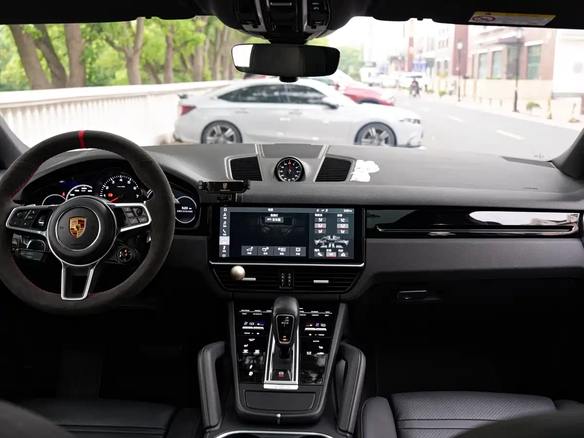 Porsche Cayenne 2019 Cayenne Coupé 3.0T фото 16