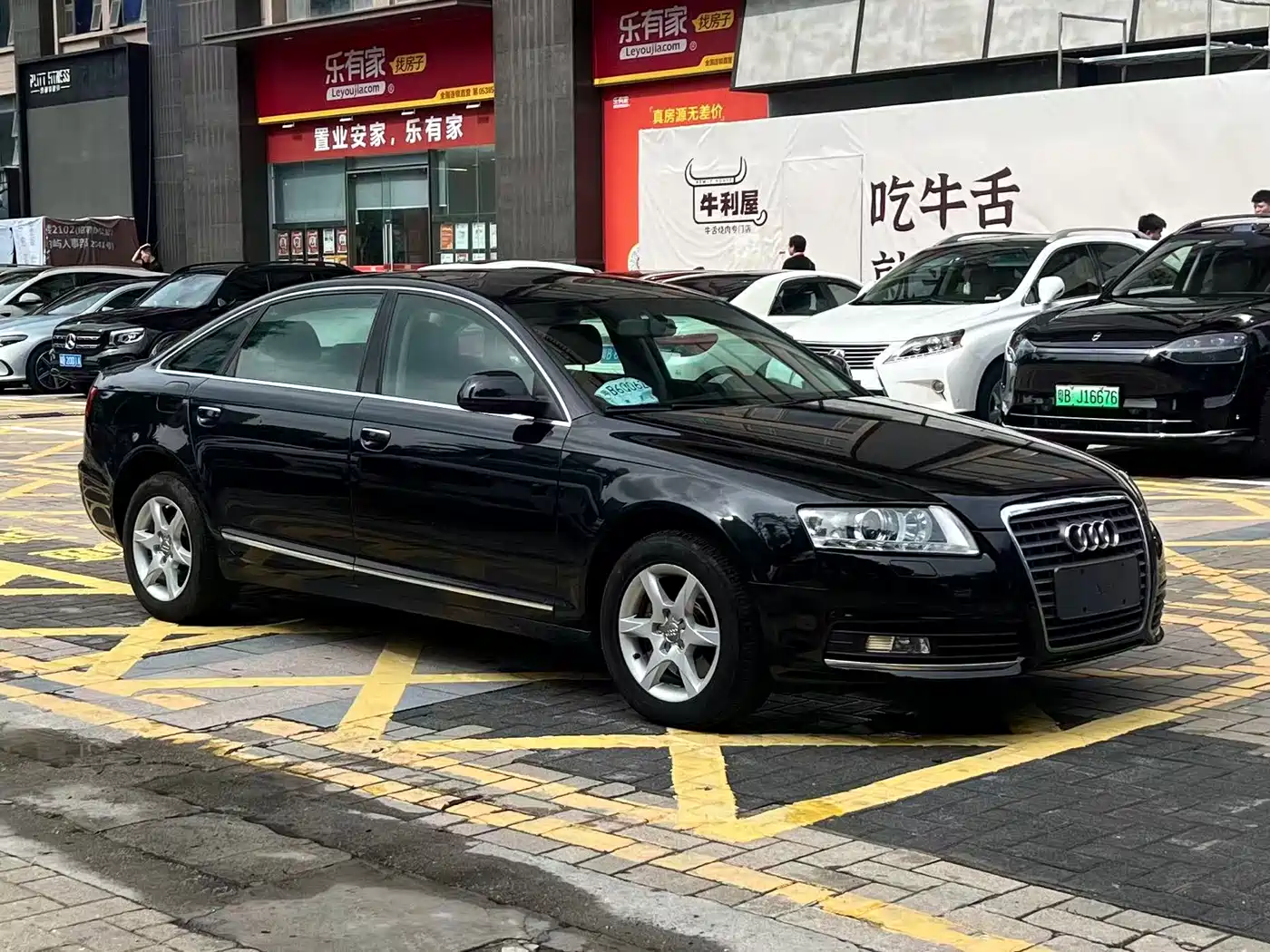 Audi A6L 2010 2.0 TFSI Automatic Standard фото 3