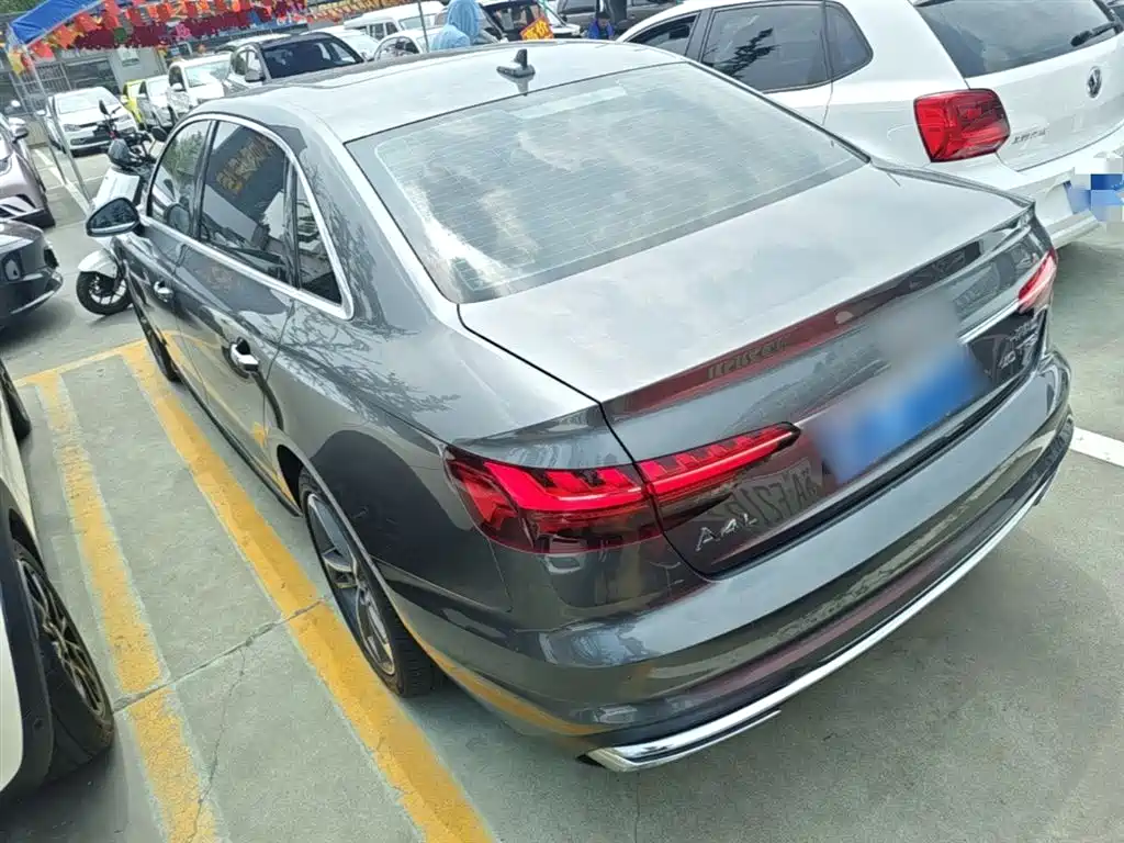 AUDI A4L