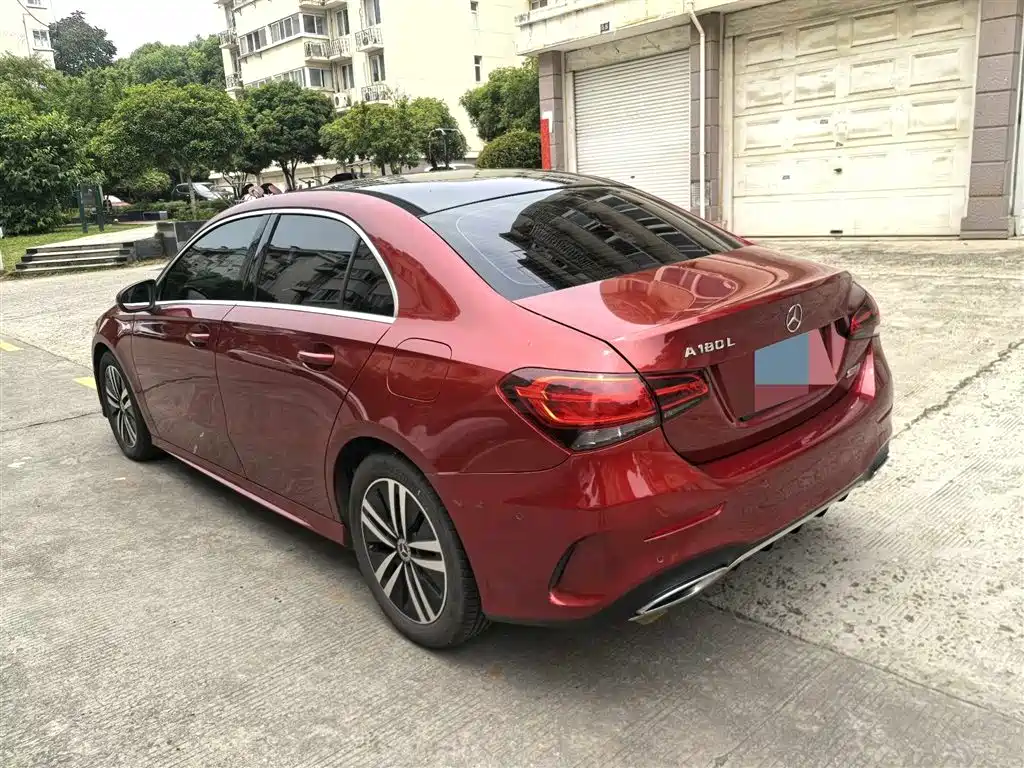 Mercedes-Benz A-Class 2020 A 180 L Sport Sedan фото 4