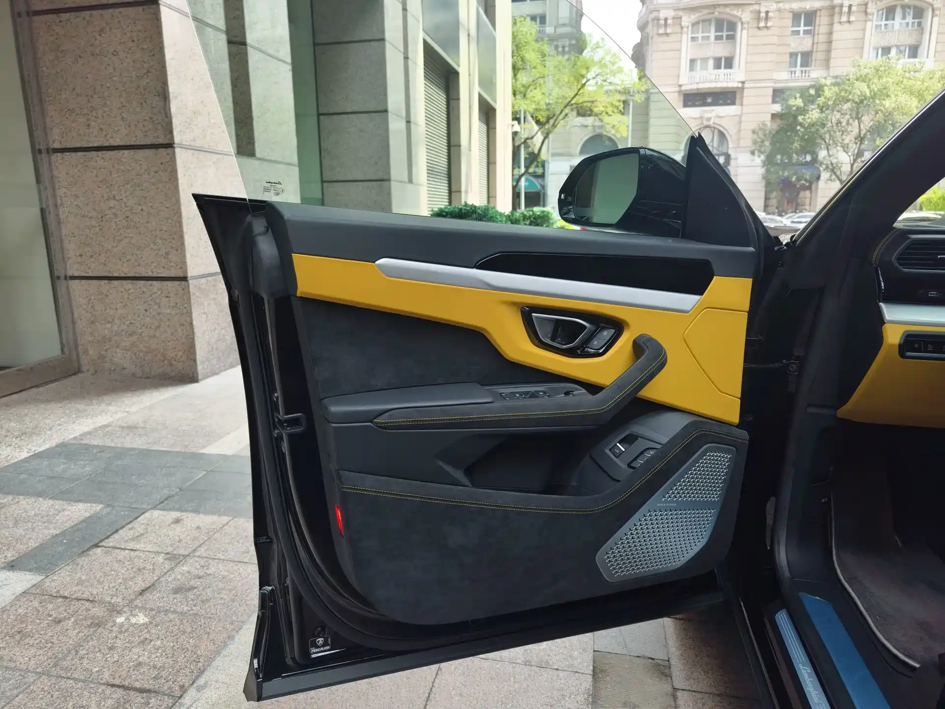 Фото 6 - Lamborghini Urus
