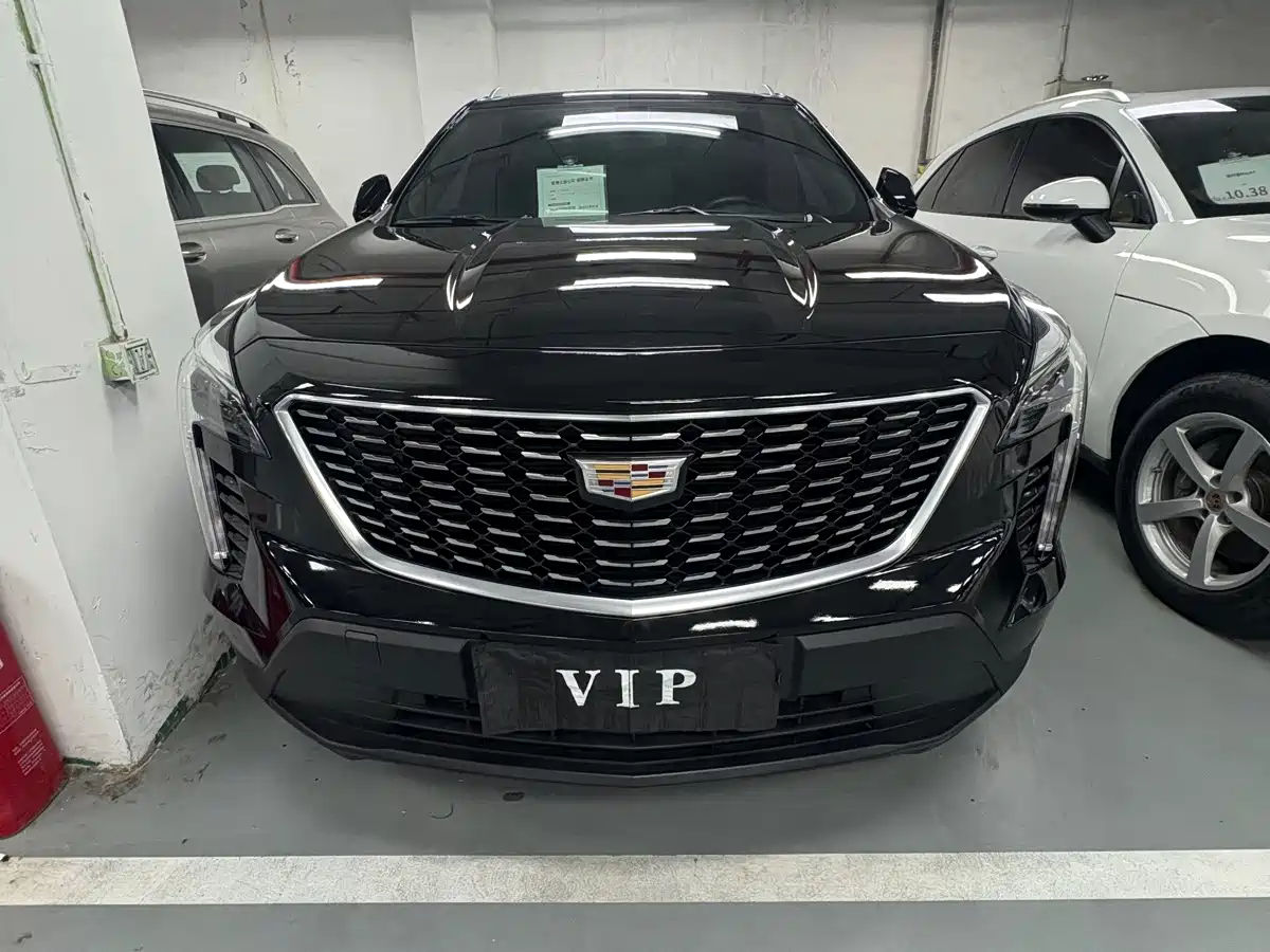 Фото 2 - Cadillac XT4