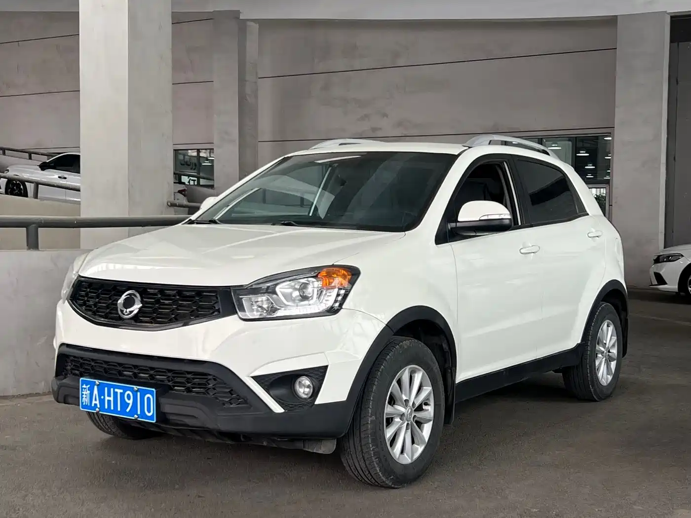 SsangYong Korando 2015 2014 2.0L Gasoline 2WD Automatic Elite Navigation