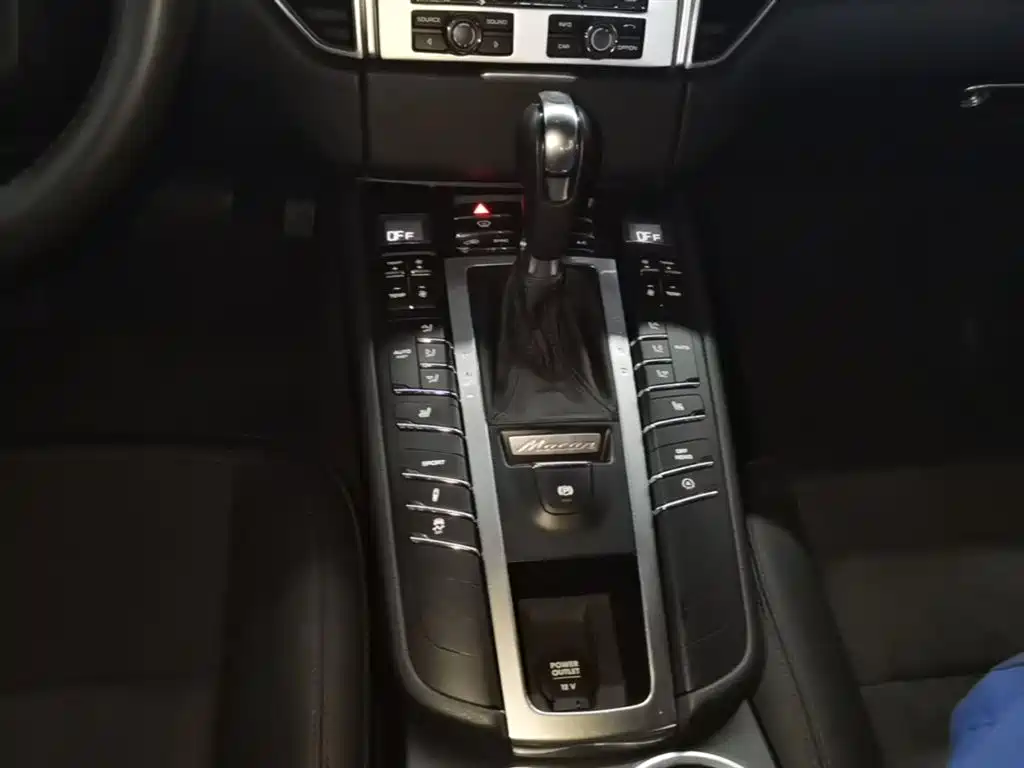 Porsche Macan 2014 Macan 2.0T фото 14