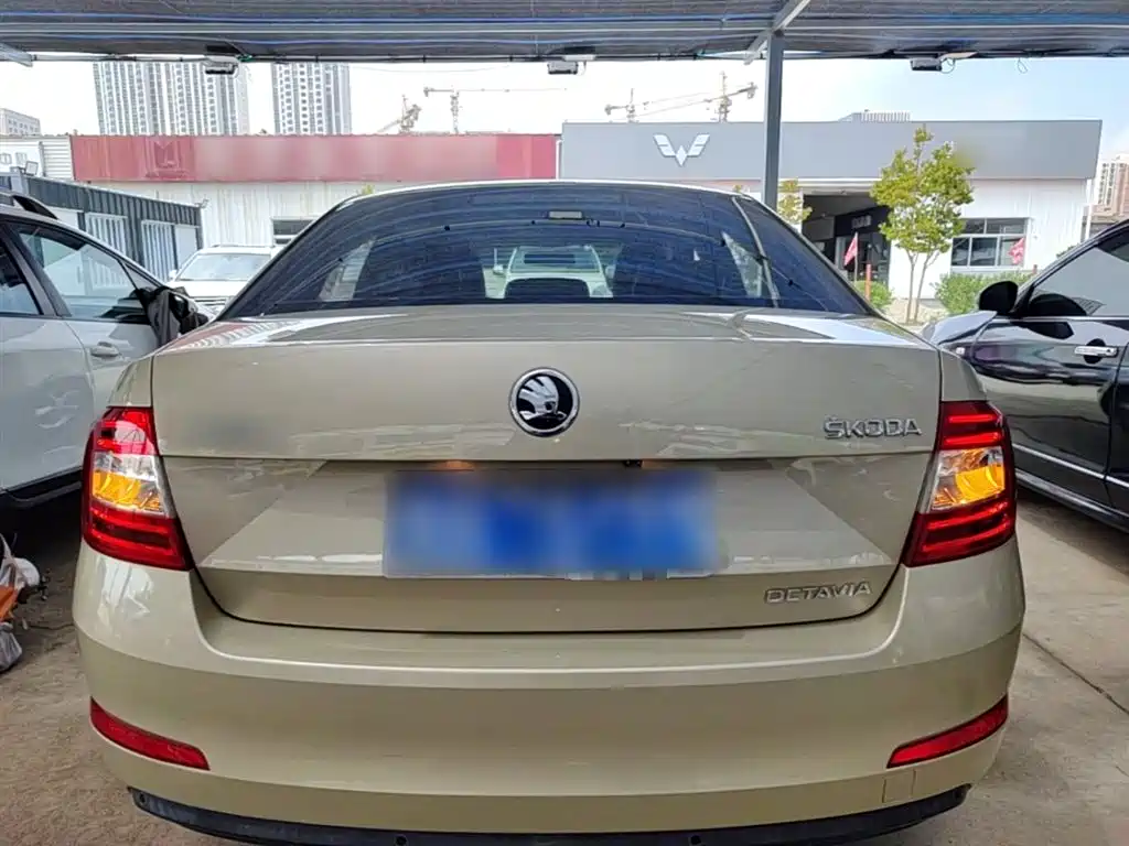 Škoda Octavia 2015 1.6L Automatic逸杰版 фото 6