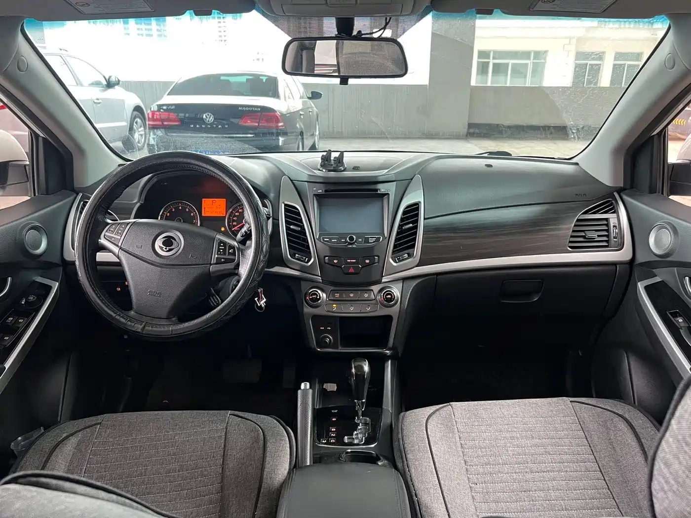 SsangYong Korando 2015 2014 2.0L Gasoline 2WD Automatic Elite Navigation