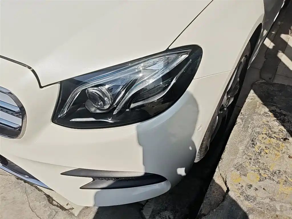 Mercedes-Benz E-Class 2017 E 200 L Sport 4MATIC фото 24