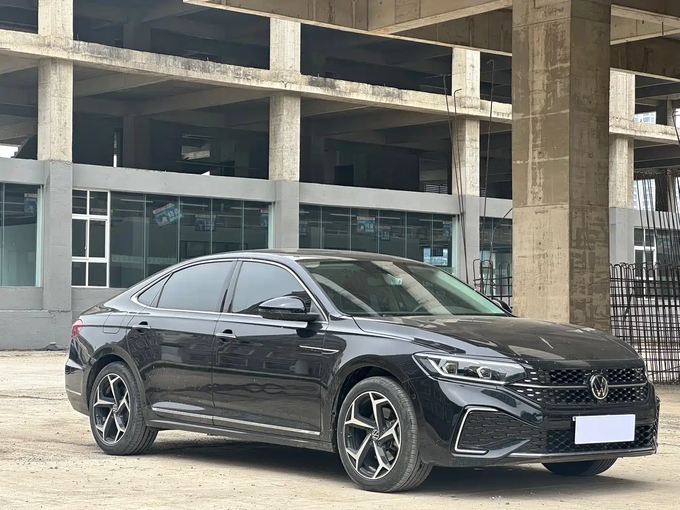 Volkswagen Passat 2024 Model 380TSI Starlight Elite фото 3