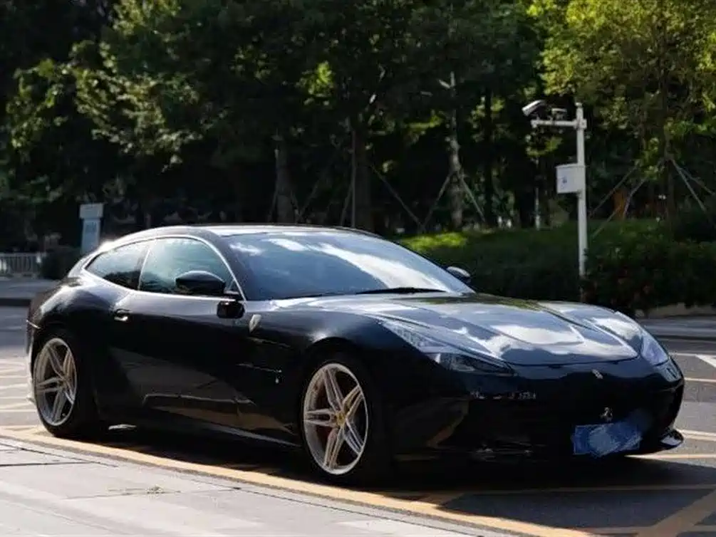Ferrari GTC4Lusso 2018 2017 3.9T V8