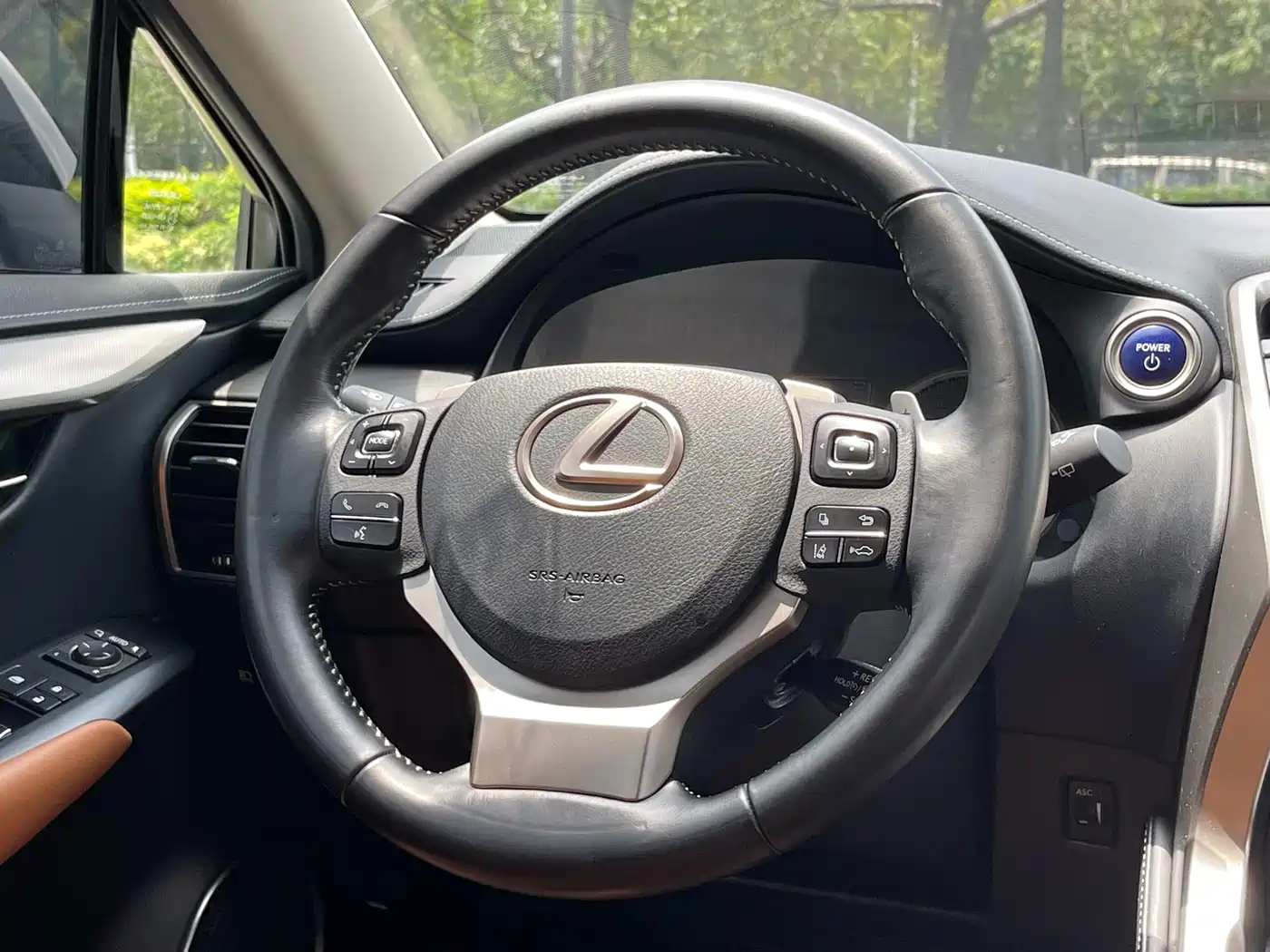Lexus NX 2020 300h FWD F Sport China VI фото 19