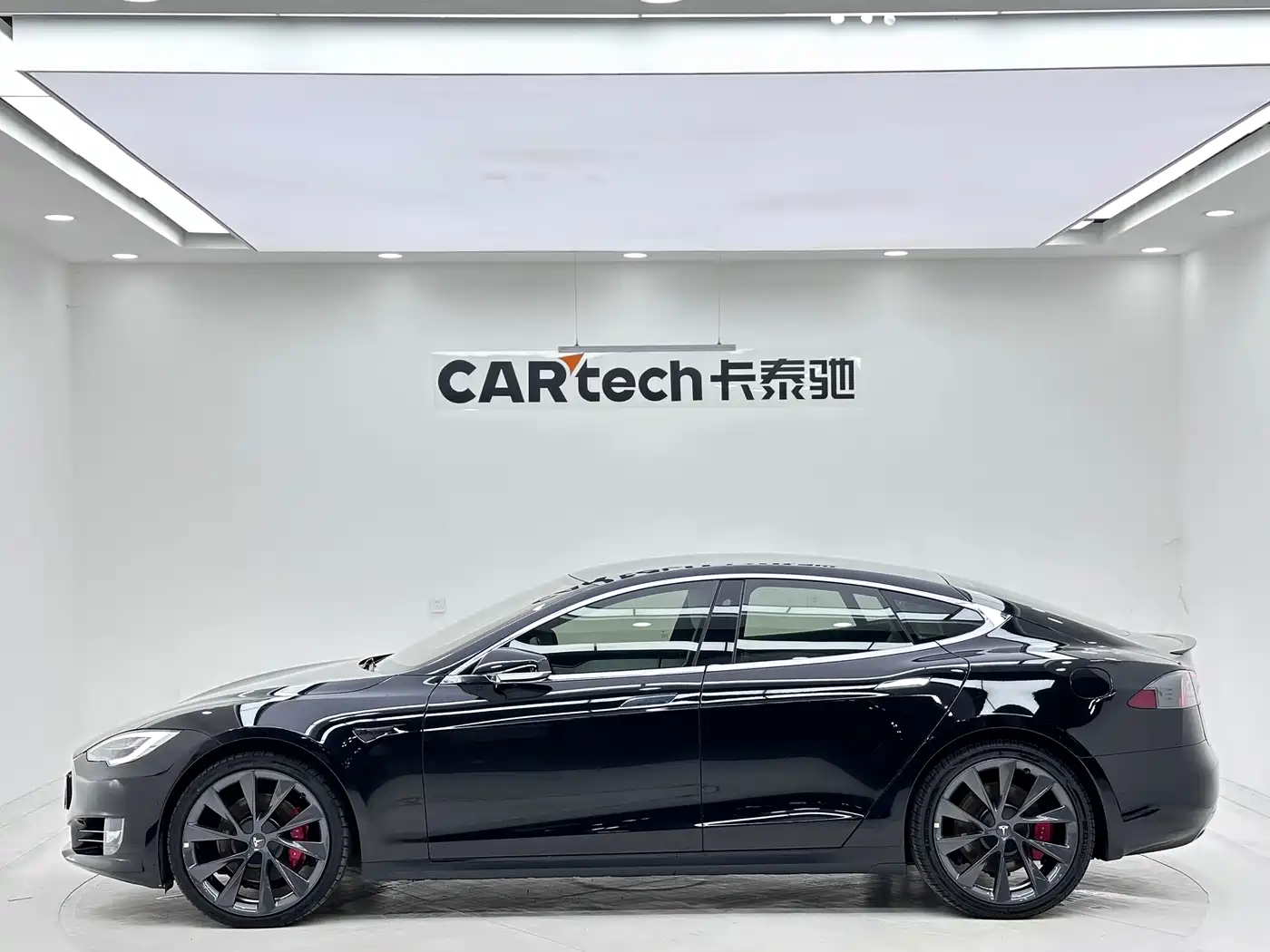 TESLA MODEL S