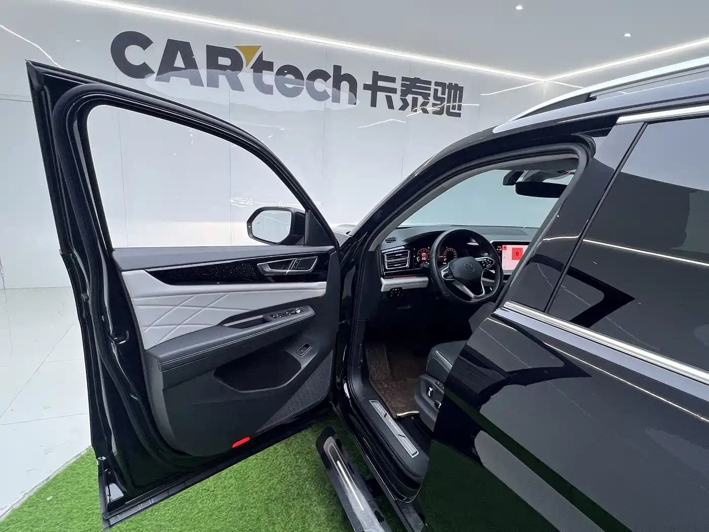 Volkswagen Teramont 2023 380TSI AWD Premium Flagship Edition фото 28
