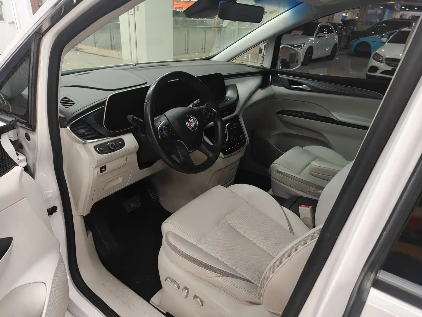 Buick GL8 2023 ES Landmaster Exclusive Harmony Edition фото 5