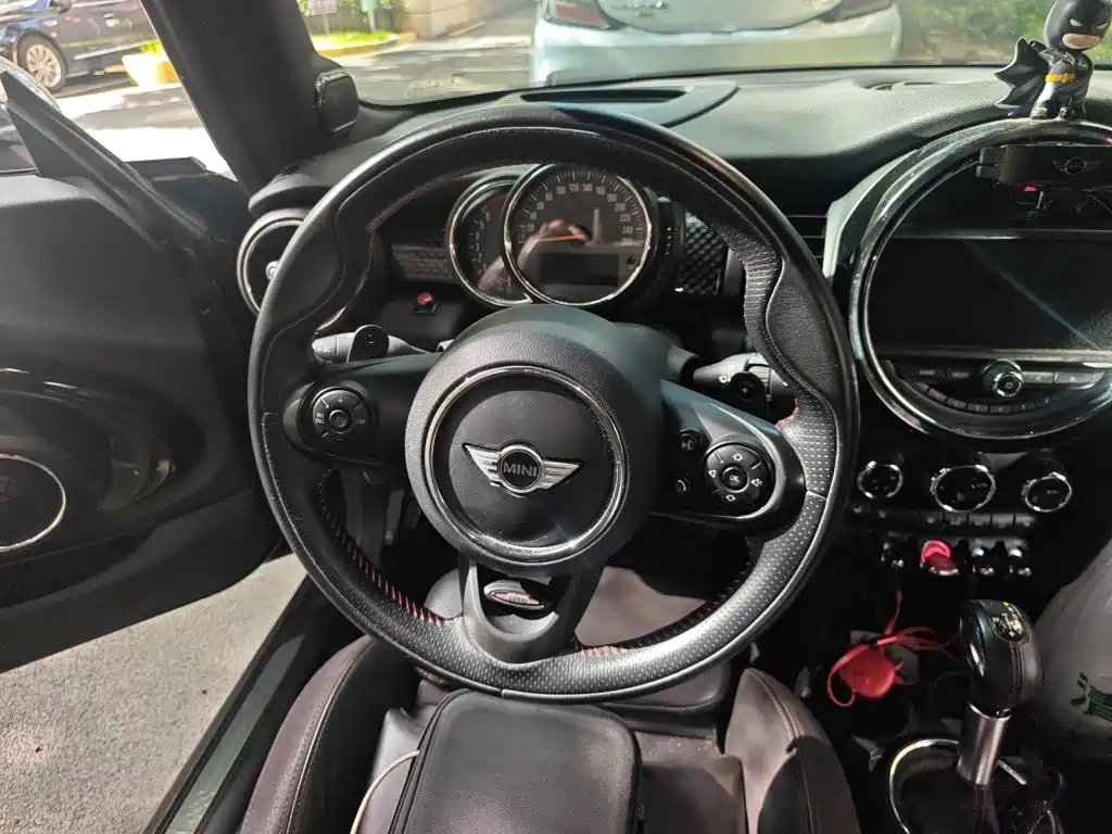 Фото 3 - MINI MINI