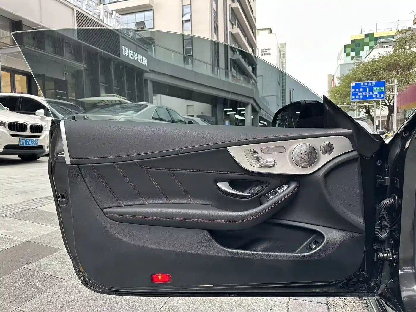 MERCEDES-BENZ C-CLASS AMG