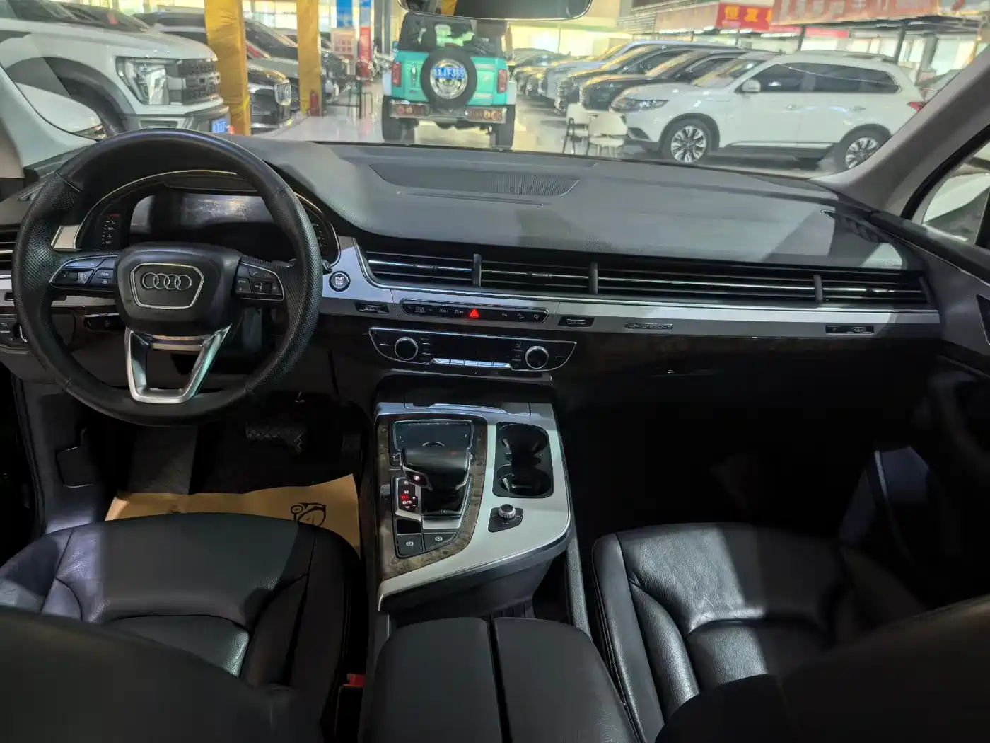 AUDI Q7