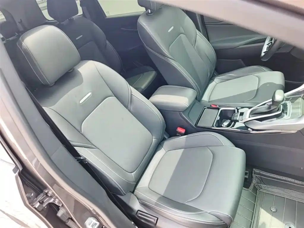 SAIC Maxus Maxus G50 2019 1.5T Automatic Luxury Edition China V фото 25