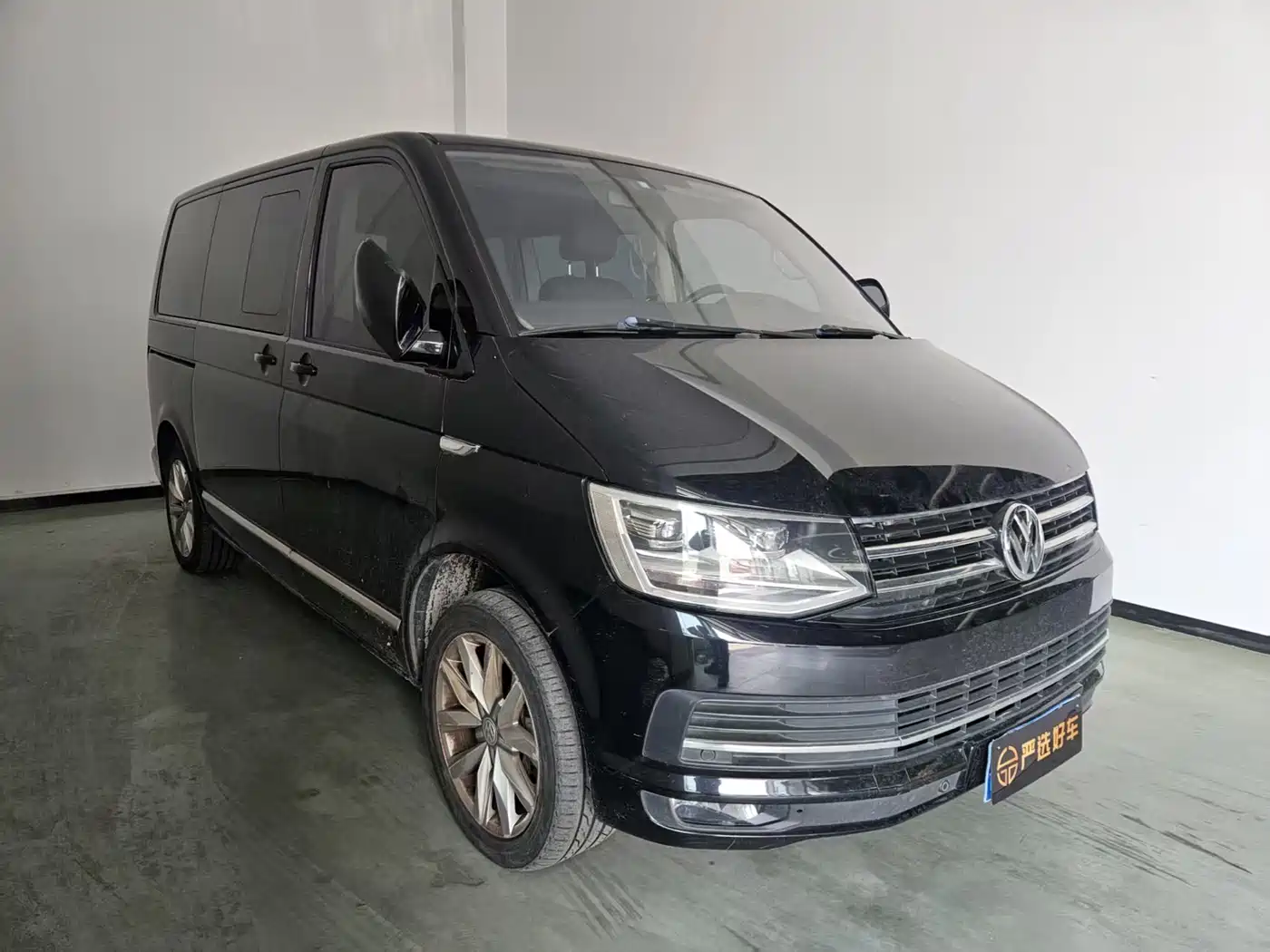 Volkswagen Multivan 2019 2.0TSI 2WD Luxury 7-seater фото 3