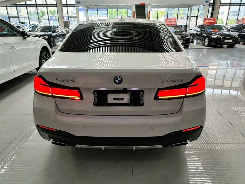 BMW 5 Series 2022 Facelift 525Li M Sport Package фото 6