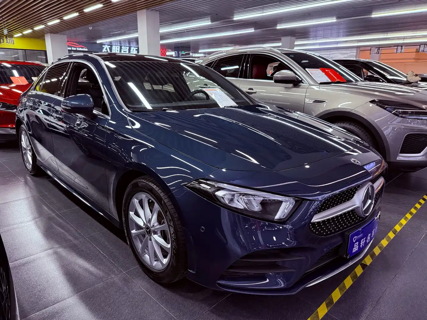 Mercedes-Benz A-Class 2019 Facelift A 200 L Sports Sedan фото 9
