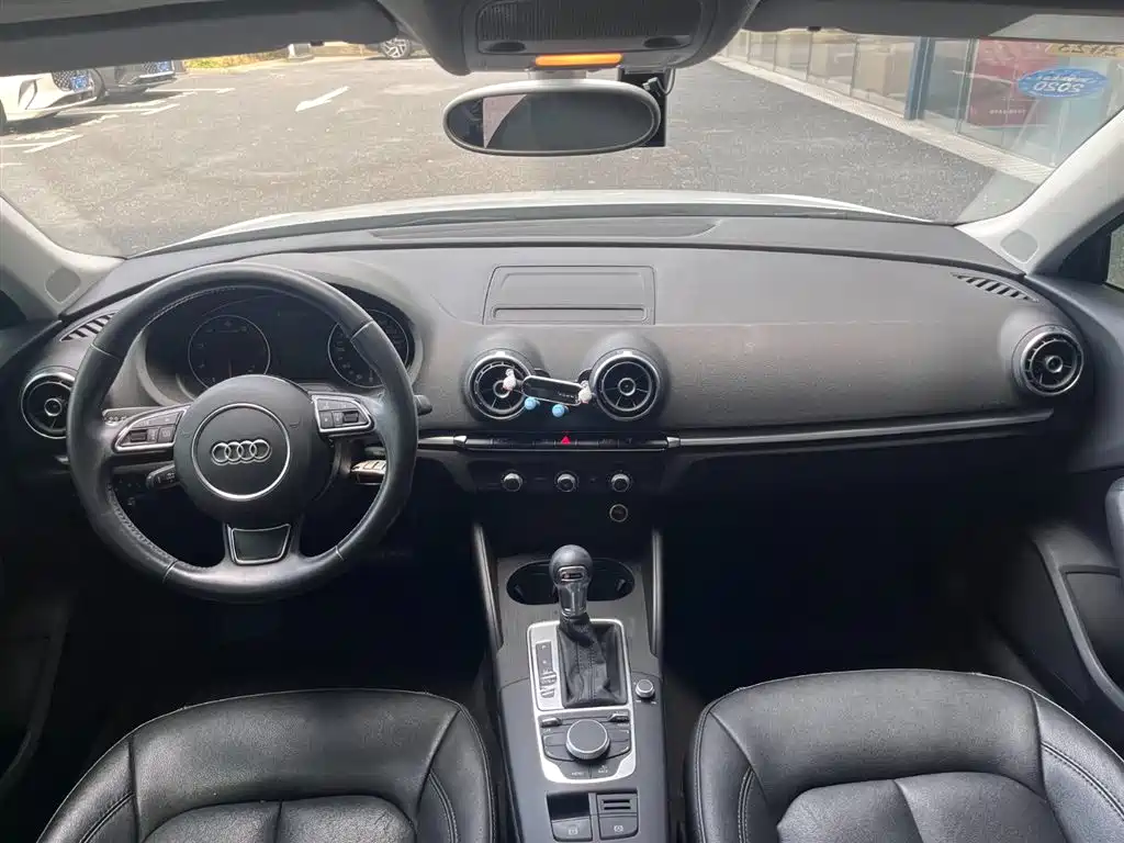 Audi A3 2014 Sportback 35 TFSI Automatic Progressive фото 6