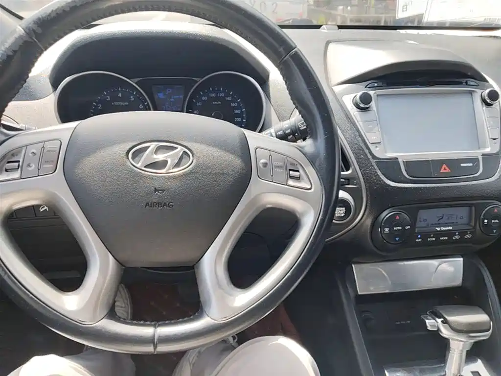 Hyundai Beijing Hyundai ix35 2013 2.0L Auto 2WD Smart GLS China IV фото 10