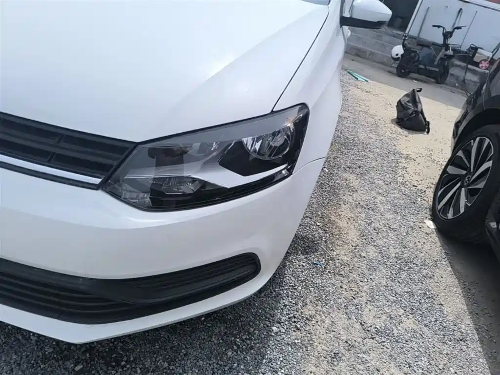 Volkswagen Polo 2016 1.4L Manual Trend фото 24