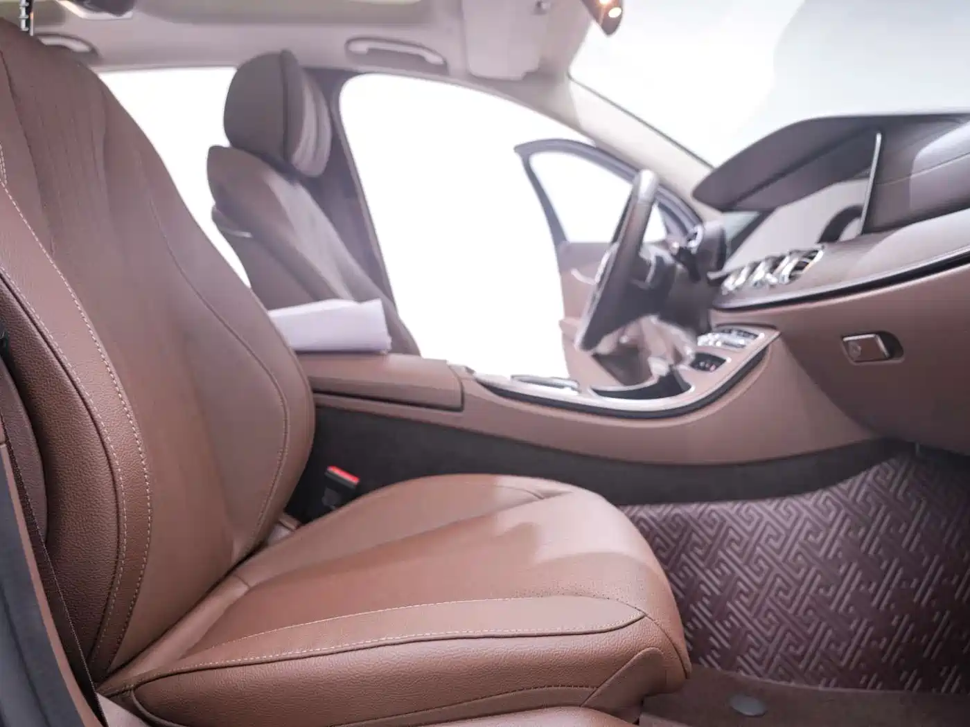 Mercedes-Benz E-Class 2023 Facelift E 300 L Fashion фото 24