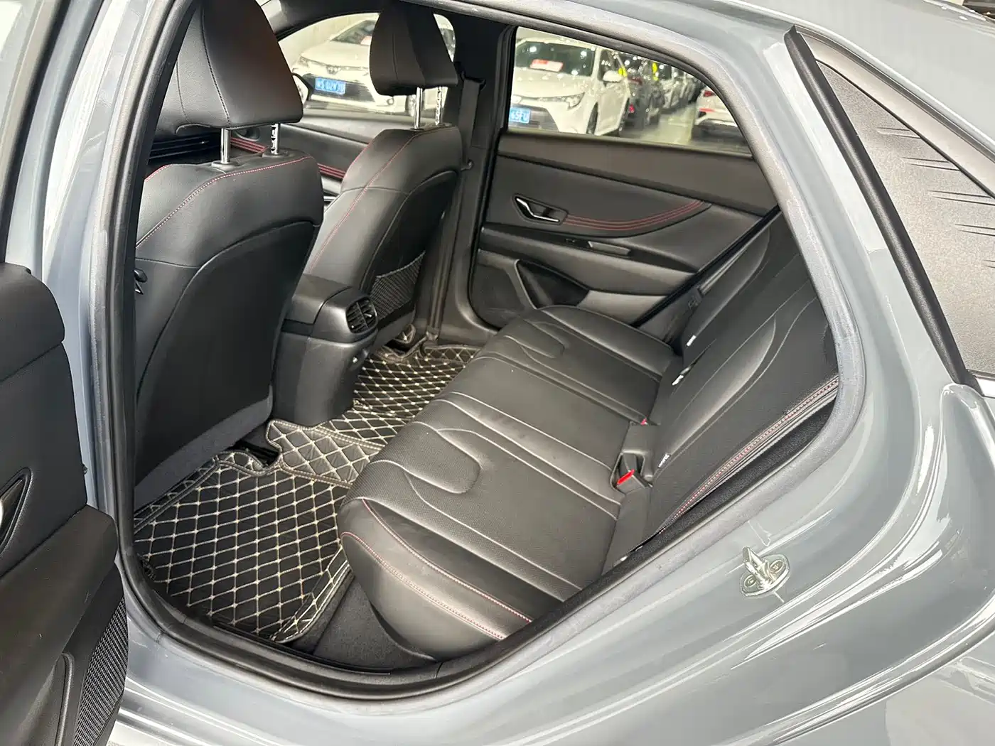 Hyundai Elantra 2022 240TGDi DCT LUX Premium Edition фото 5