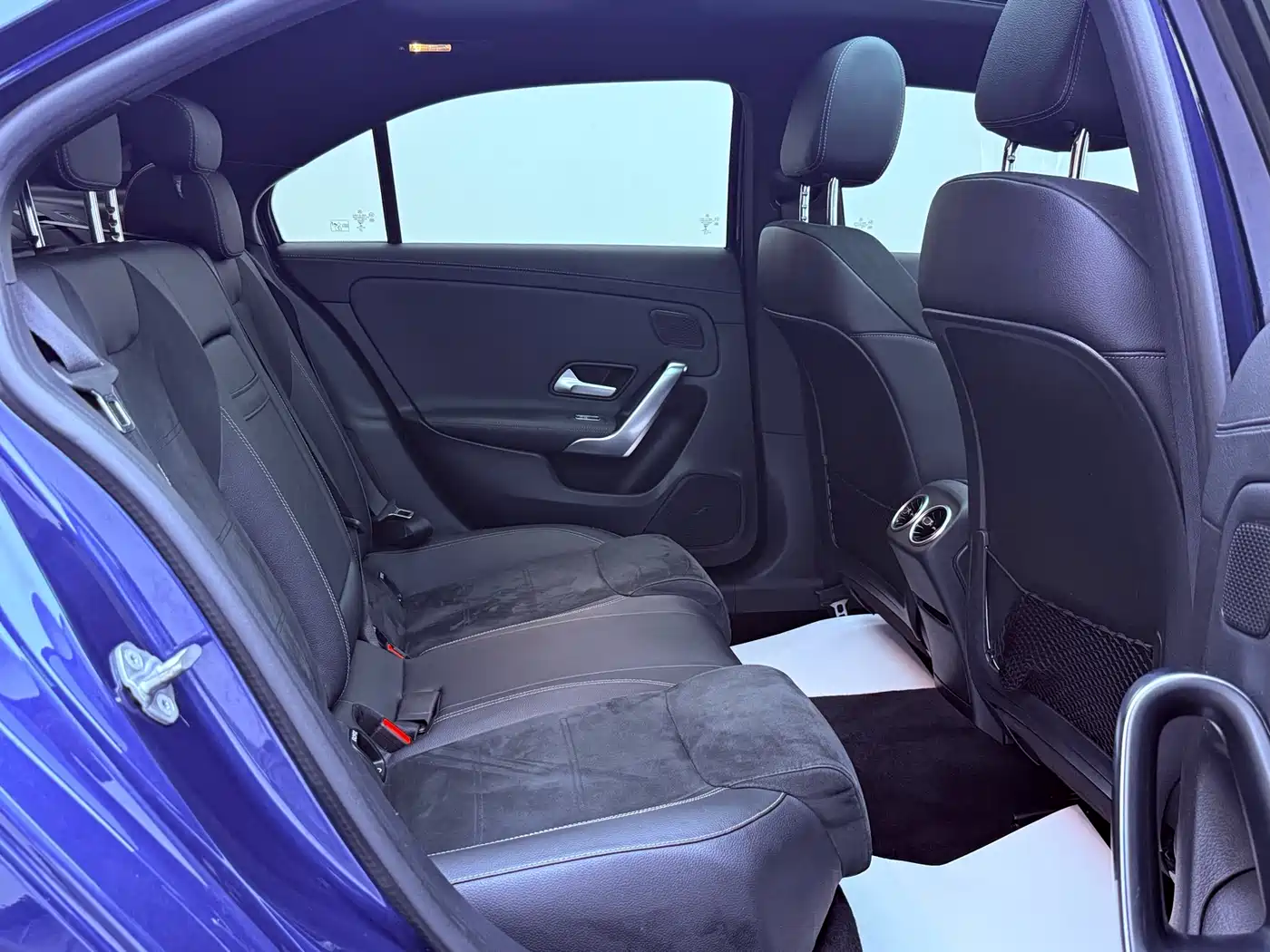 Mercedes-Benz A-Class 2019 Facelift A 200 L Sports Sedan фото 23
